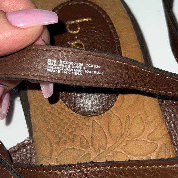 Born Sandals - Picture 3 of 4